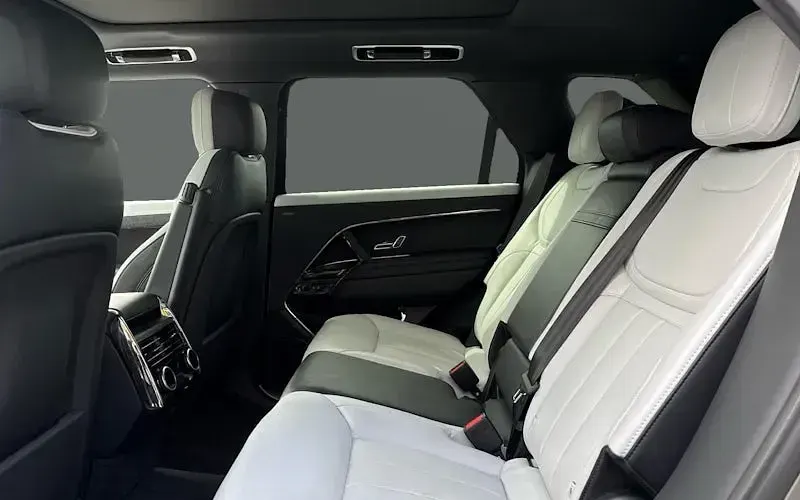 Usado Land Rover Range Rover Sport SE Dynamic 300 HP (220 kW) 2026 SUV