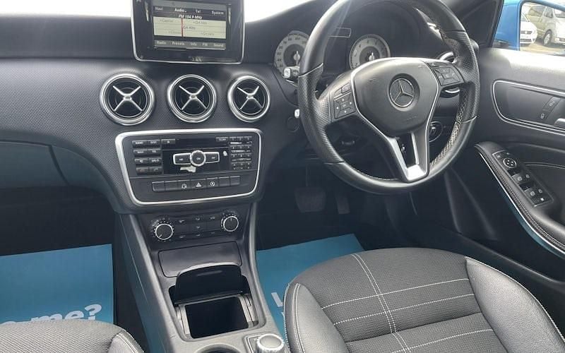 Used Mercedes A180 122 HP (89 kW) 2015 Blue Hatchback
