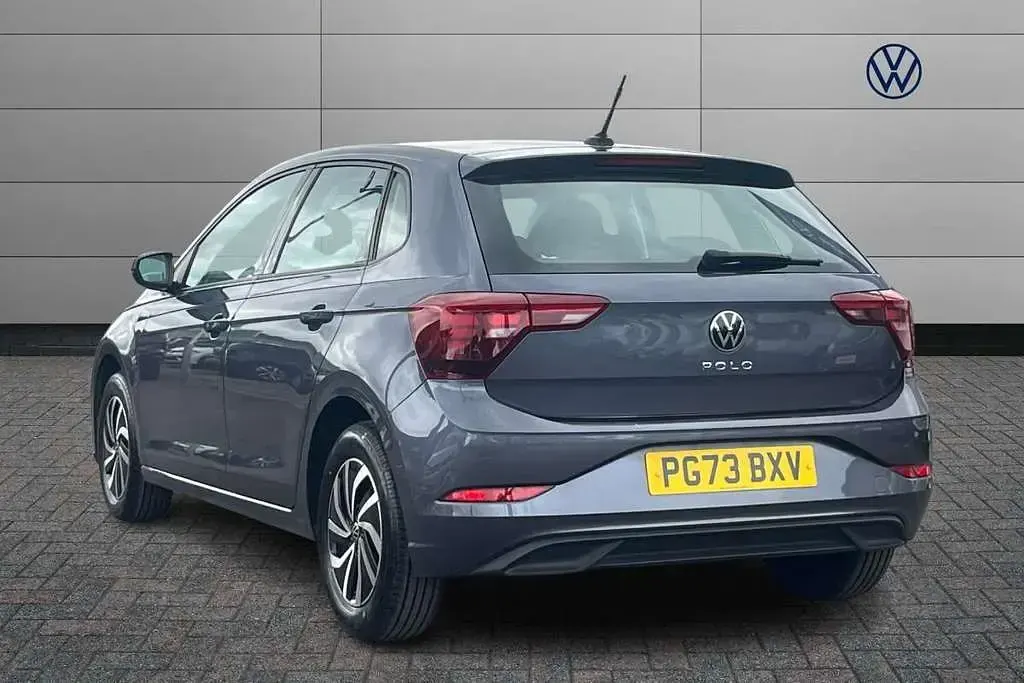 Used VW Polo Life 95 HP (69 kW) 2024 Grey Hatchback