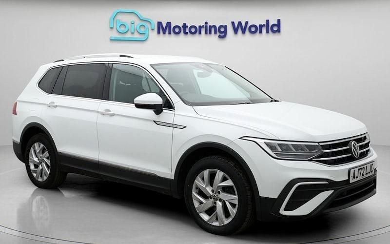 Used 2024 VW Tiguan Allspace Life SUV | £19,800 (Good price) - Image 1/4