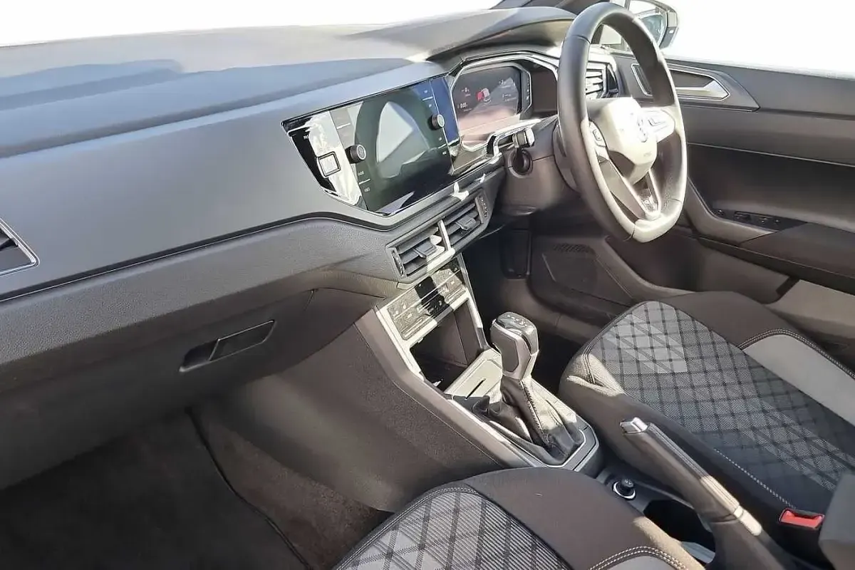 Used VW Polo R-line 115 HP (84 kW) 2025 Silver Hatchback