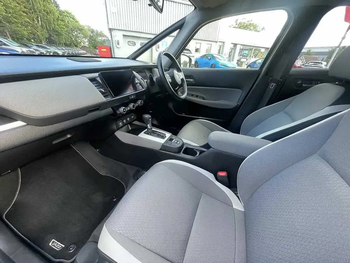 Used Honda Jazz Hybrid 109 HP (80 kW) 2021 Grey Hatchback