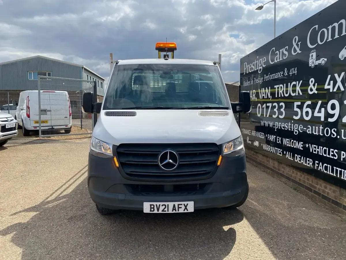 Used Mercedes Sprinter Progressive 150 HP (110 kW) 2021 White Van