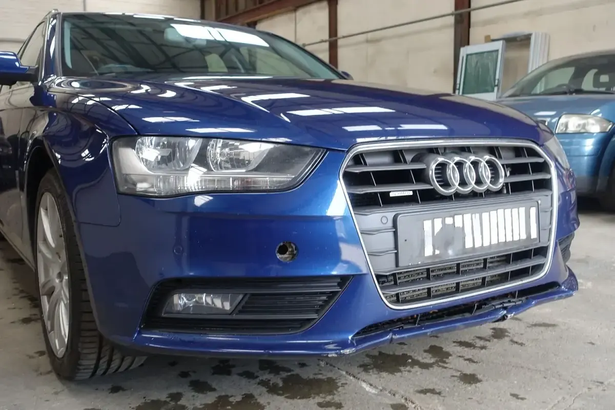 Used Audi A4 177 HP (130 kW) 2014 Blue Estate