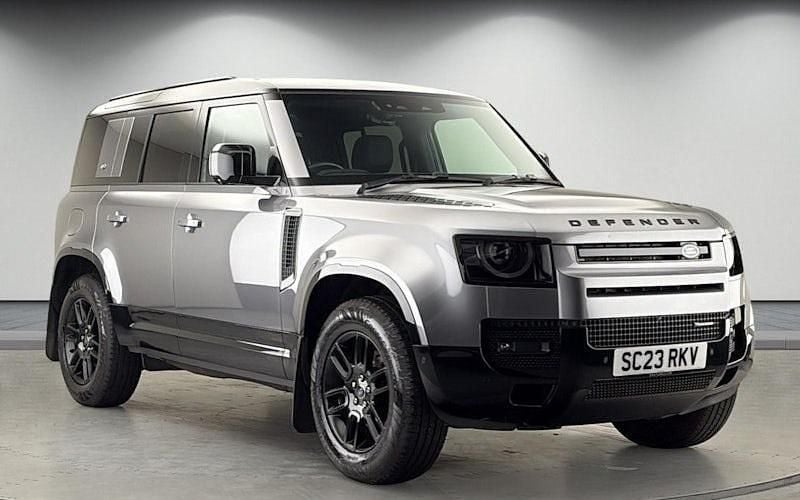Usado Land Rover Defender SE Dynamic 249 HP (183 kW) 2025 SUV