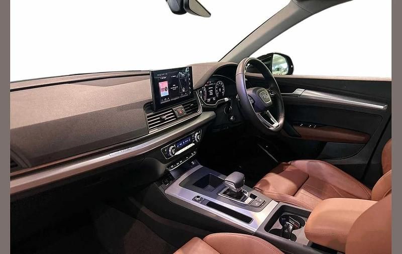 Used Audi Q5 Sportback Sport 261 HP (191 kW) 2023 Black SUV