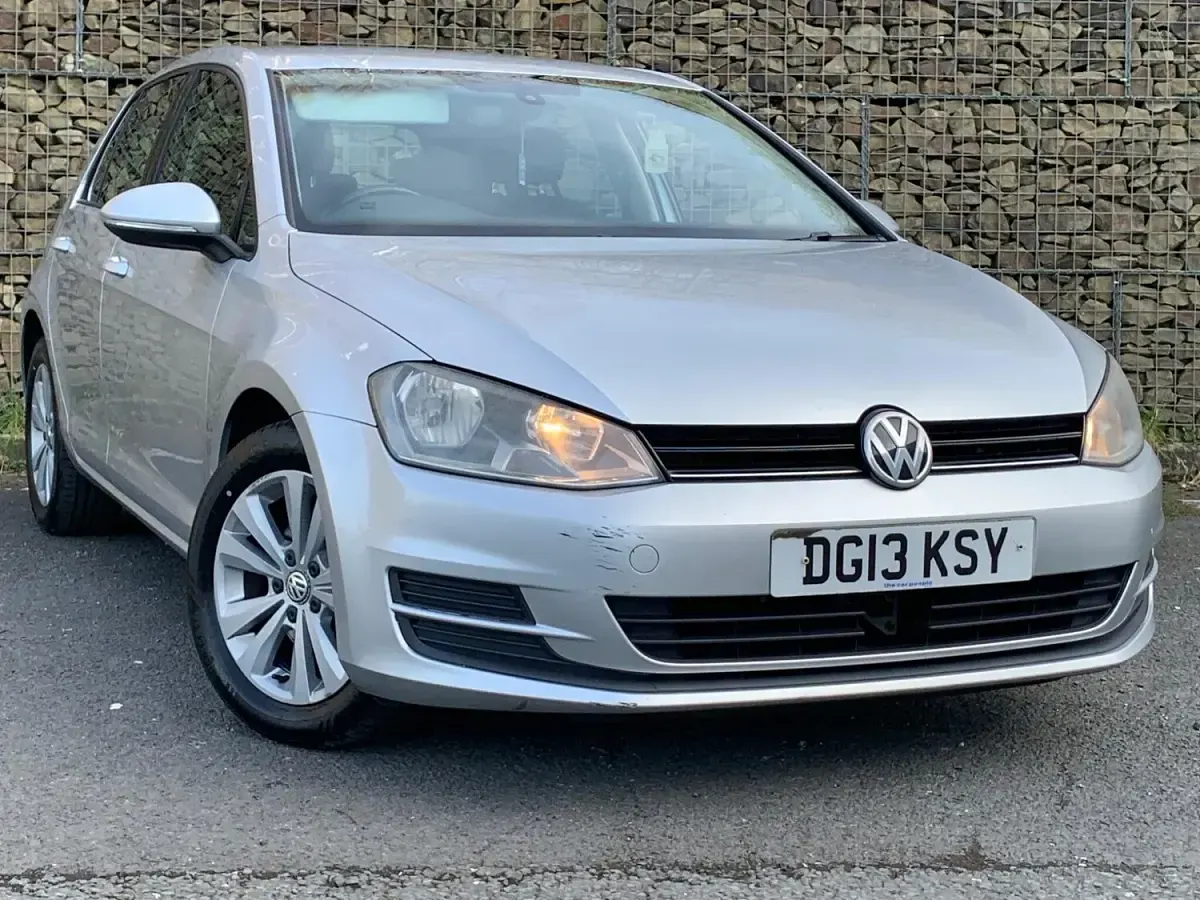 Used VW Golf VII SE 105 HP (77 kW) 2013 Silver Hatchback