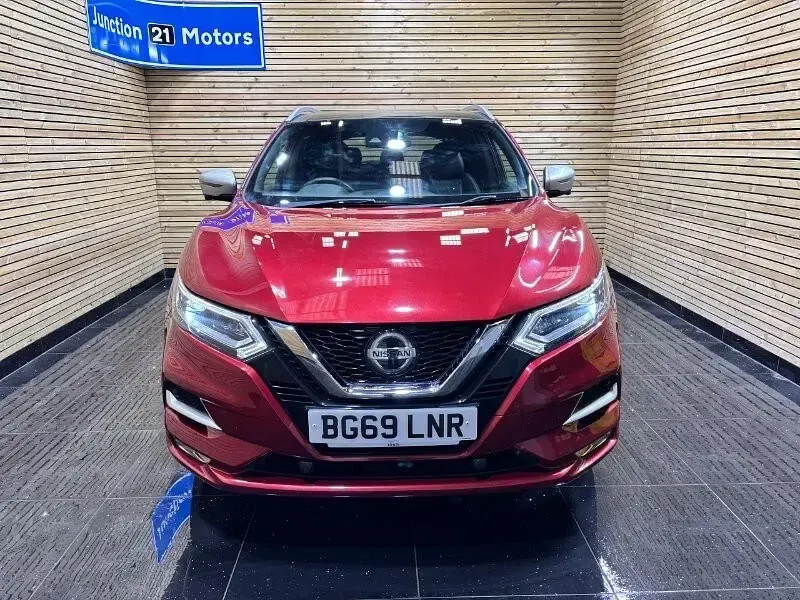 Used Nissan Qashqai Tekna+ 115 HP (84 kW) 2019 Red SUV
