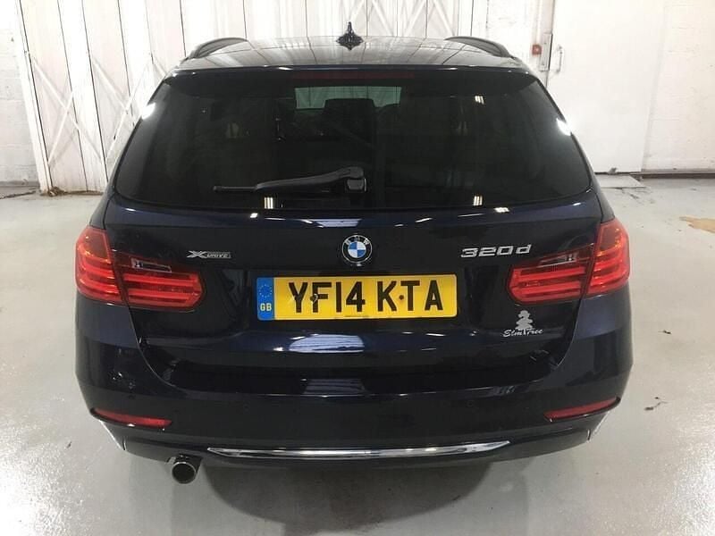 Used BMW 320 Luxury Line 184 HP (135 kW) 2014 Blue Estate