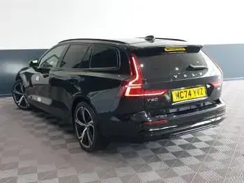 Used Volvo V60 Plus 197 HP (144 kW) 2025 Black Estate