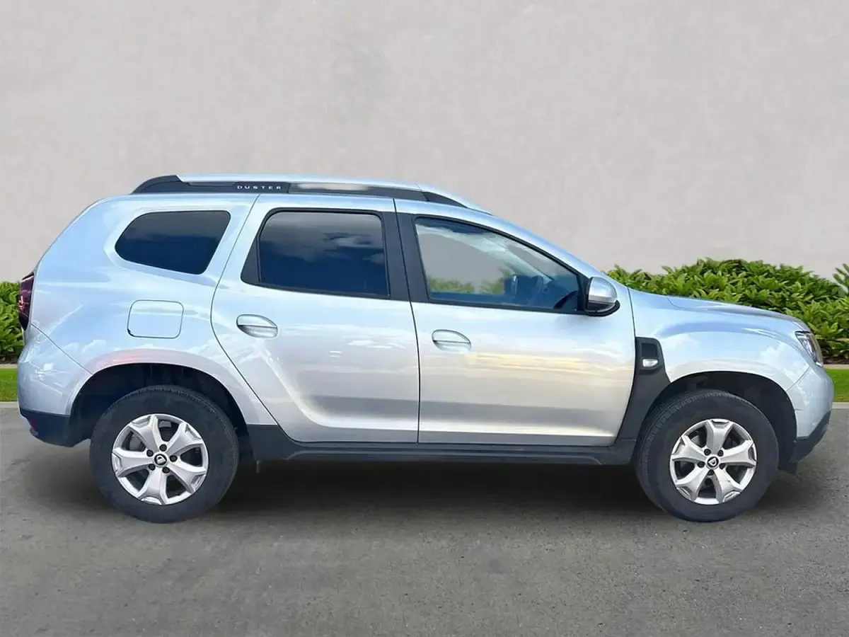 Käytetty Dacia Duster Comfort 130 HP (95 kW) 2020 Harmaa Katumaasturi