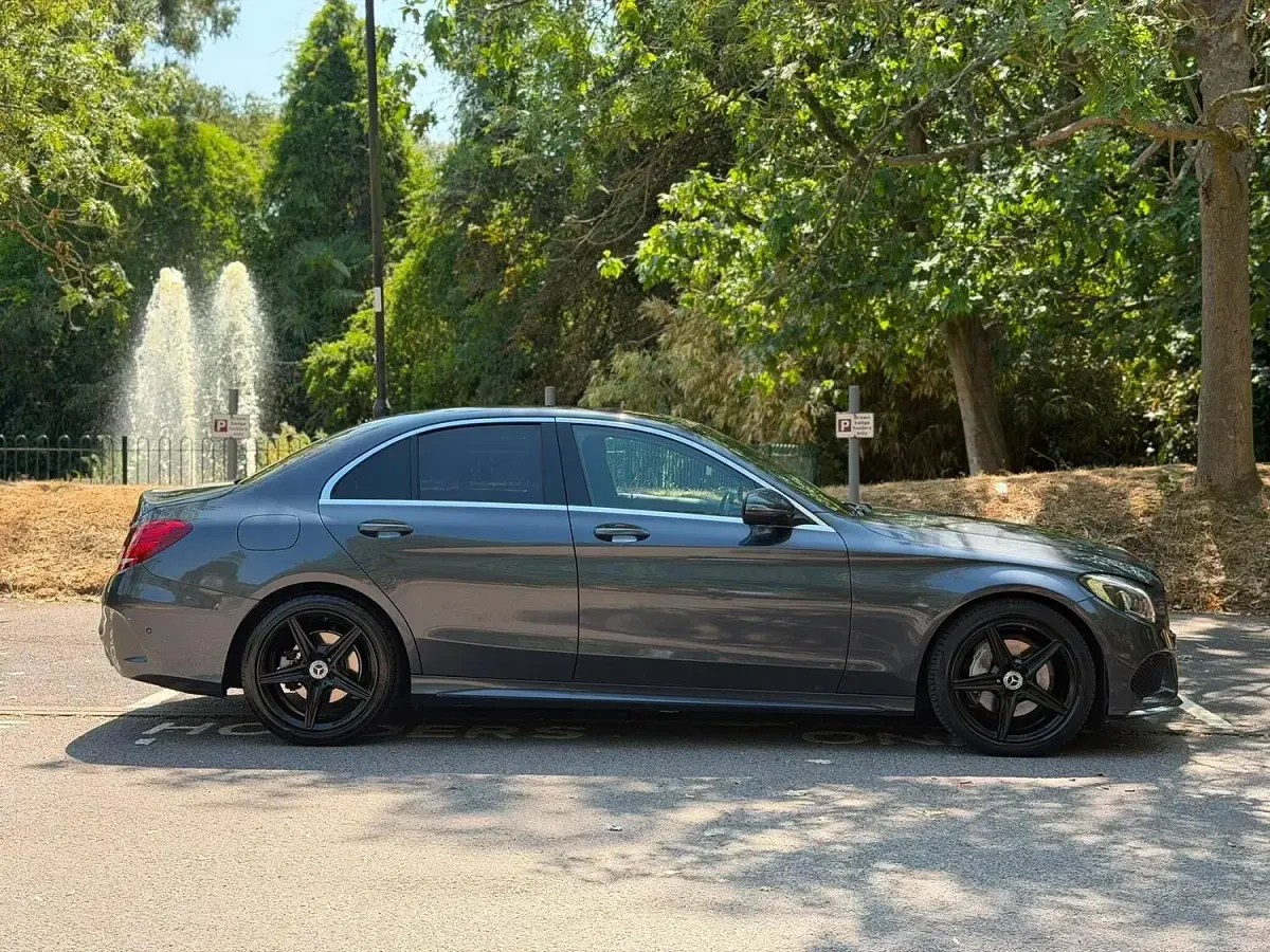 Used Mercedes C220 AMG line 2015 Grey Sedan