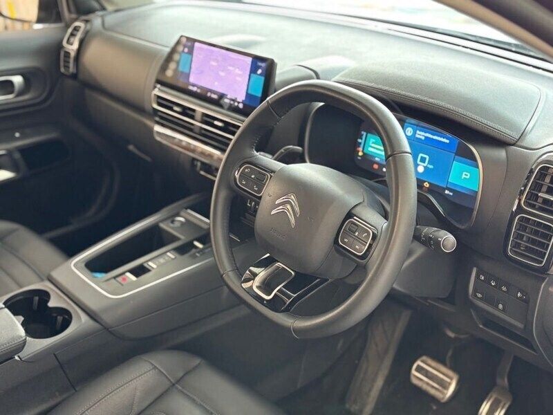 Image 2/4