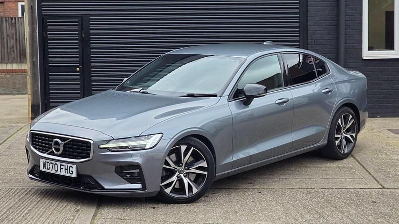 Usado Volvo S60 R-Design 250 HP (183 kW) 2020 Cinzento Sedan