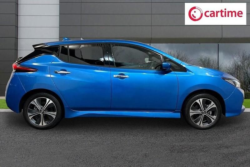 Used Nissan Leaf N-Connecta 160 kW (218 HP) 2021 Blue Hatchback