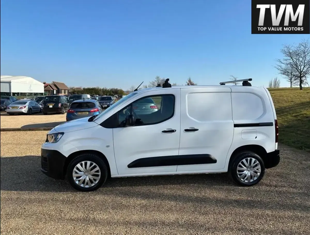 Used Peugeot Partner S 2019 White MPV