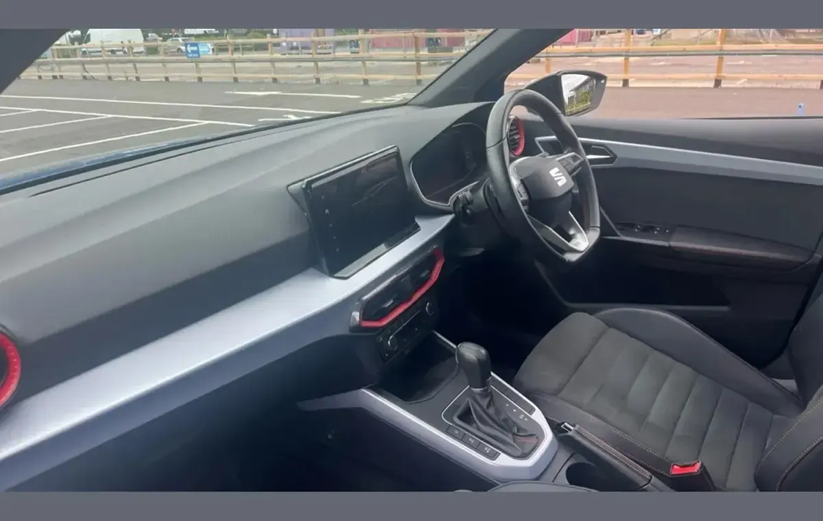 Used Seat Arona FR Sport 110 HP (80 kW) 2023 Blue SUV