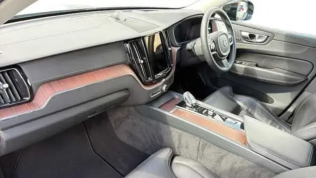 Usado Volvo XC60 Ultimate 247 HP (181 kW) 2024 SUV