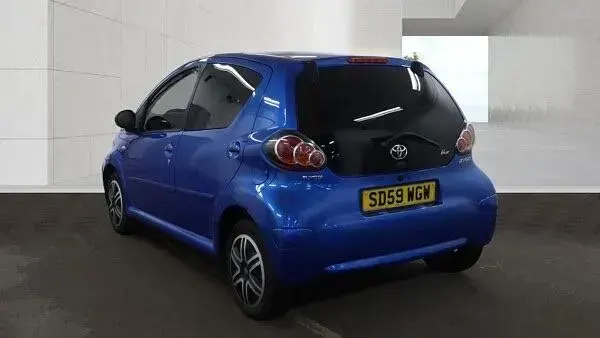 Used Toyota Aygo 67 HP (49 kW) 2009 Blue Hatchback