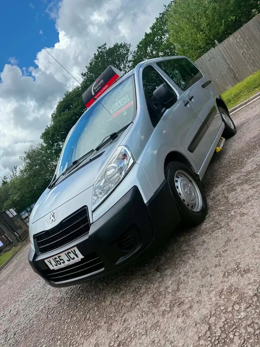 Used Peugeot TePee Comfort 2015 Silver MPV