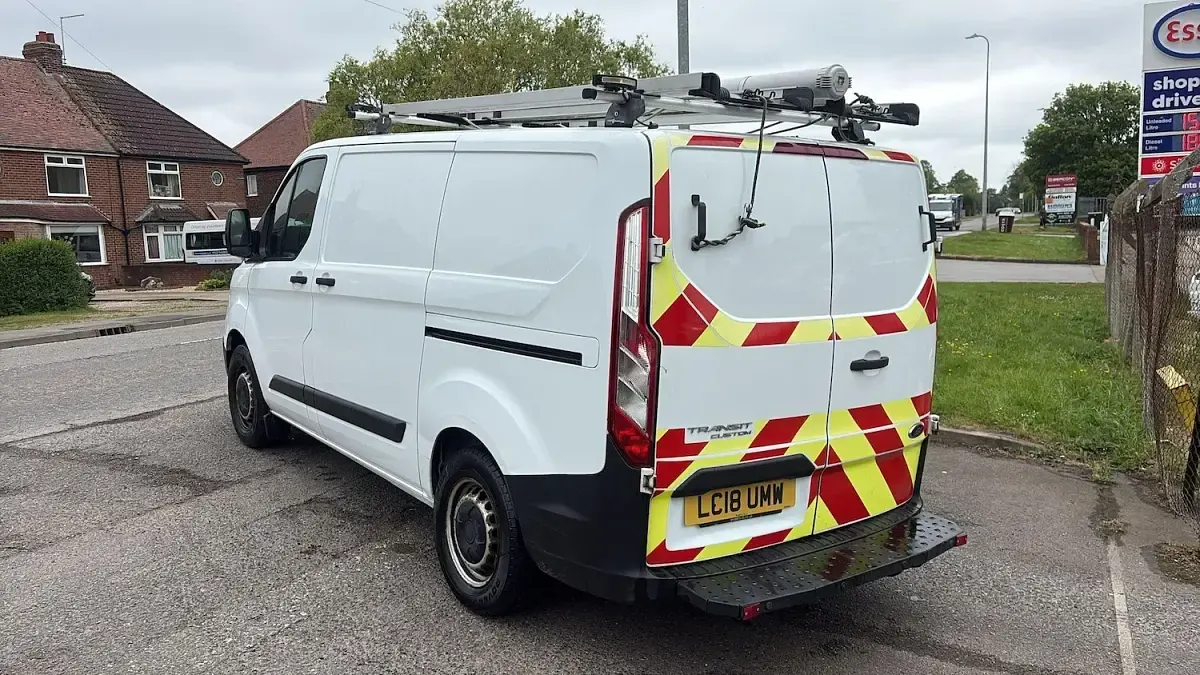 Used Ford Transit Custom 105 HP (77 kW) 2018 White Van