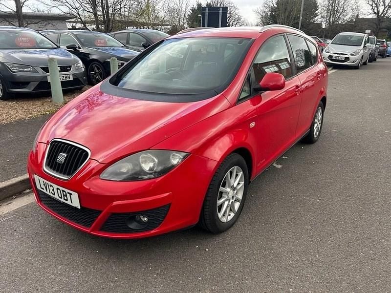 Used Seat Altea XL Copa 105 HP (77 kW) 2013 Red MPV