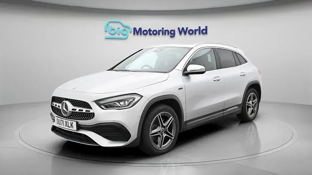 Usado Mercedes GLA250 Exclusive 218 HP (160 kW) 2021 Prateado SUV