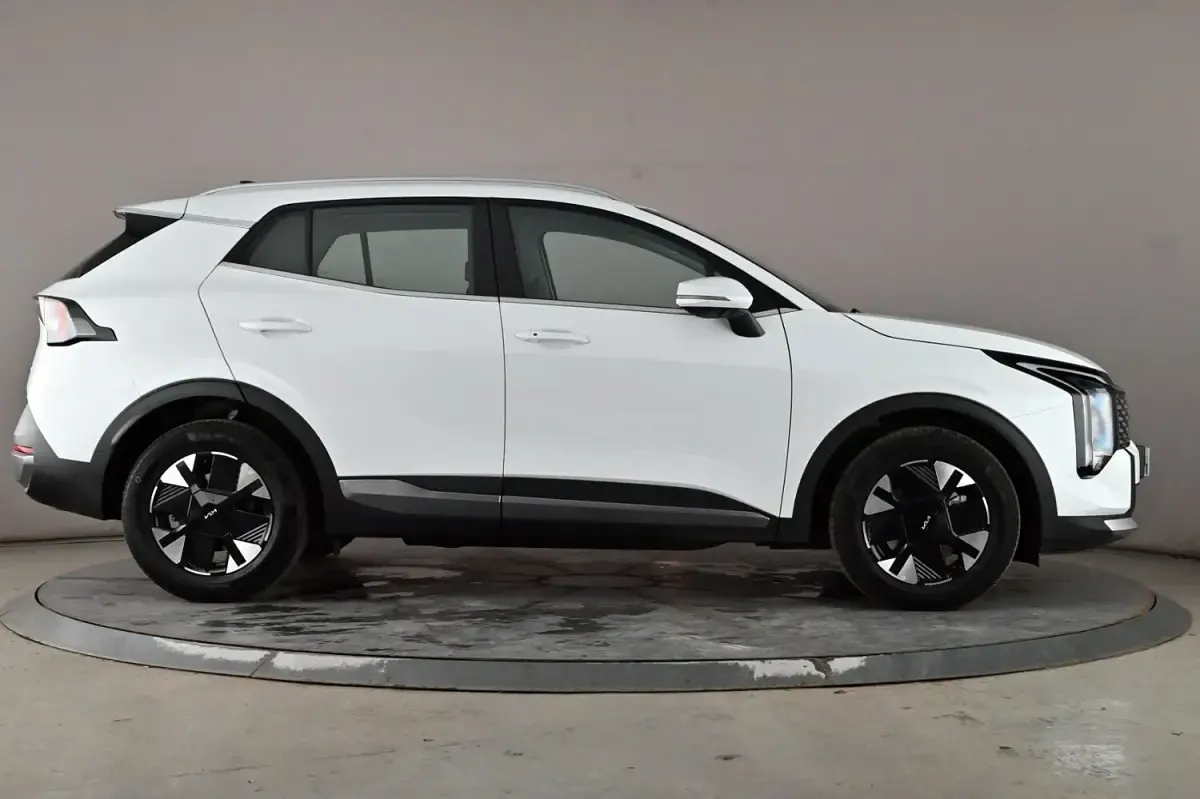 Used Kia Sportage 235 HP (172 kW) 2025 White SUV