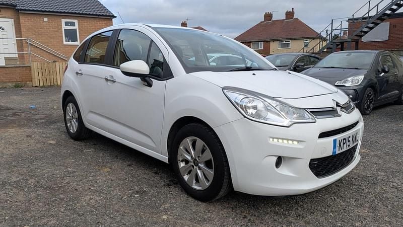 White Used 2015 Citroën C3 PureTech Hatchback | £2,499 (Good price) - Image 1/4