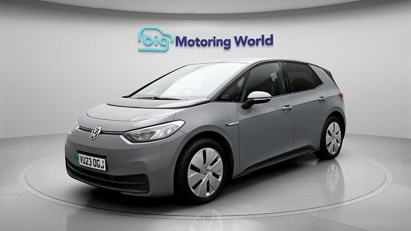 Usado VW ID.3 Pro Performance 147 kW (201 HP) 2023 Cinzento Citadino