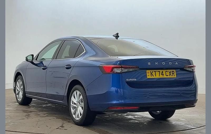 Used Skoda Superb SE Technology 150 HP (110 kW) 2025 Cobalt blue metallic Hatchback