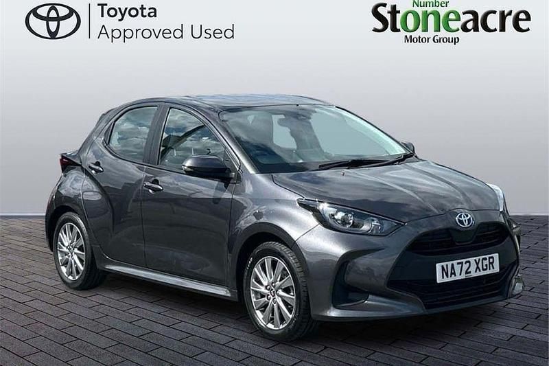 Grey Used 2022 Toyota Yaris Hybrid Hatchback | £17,000 (Fair price) - Image 1/2
