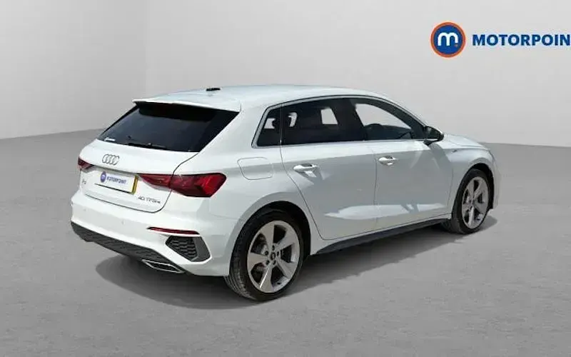Used Audi A3 Sportback e-tron S-Line 204 HP (150 kW) 2024 White Hatchback