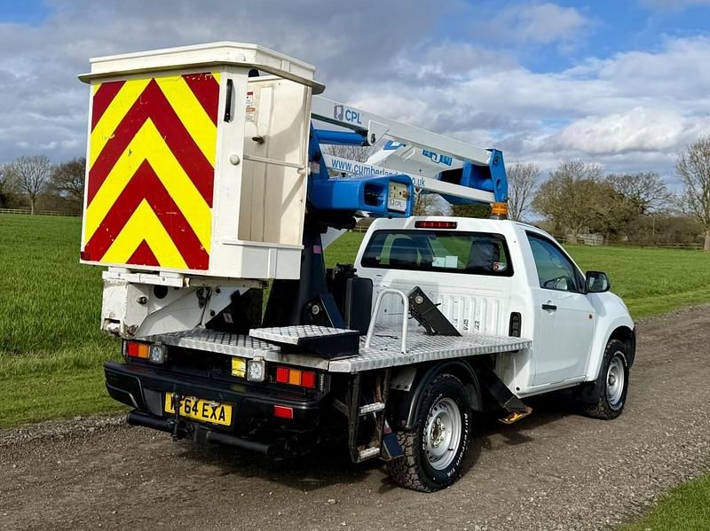 Second-hand Isuzu D-Max 2014 Alb Pickup