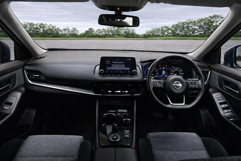 Used Nissan X-Trail Acenta 213 HP (156 kW) 2024 Black SUV