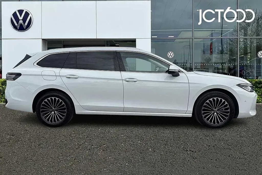 Used VW Passat 150 HP (110 kW) 2025 Estate