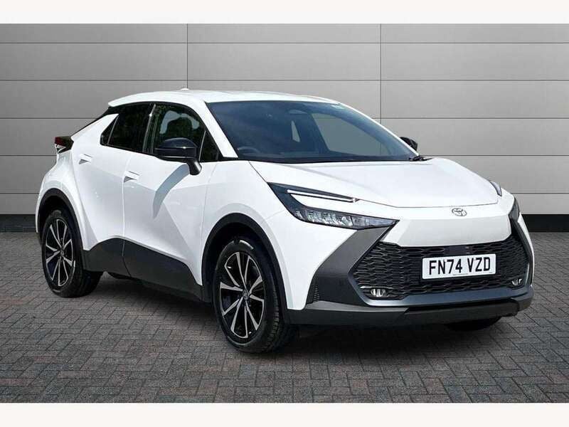 Pure white Used 2024 Toyota C-HR Design SUV | £28,395 (A bit pricey) - Image 1/4