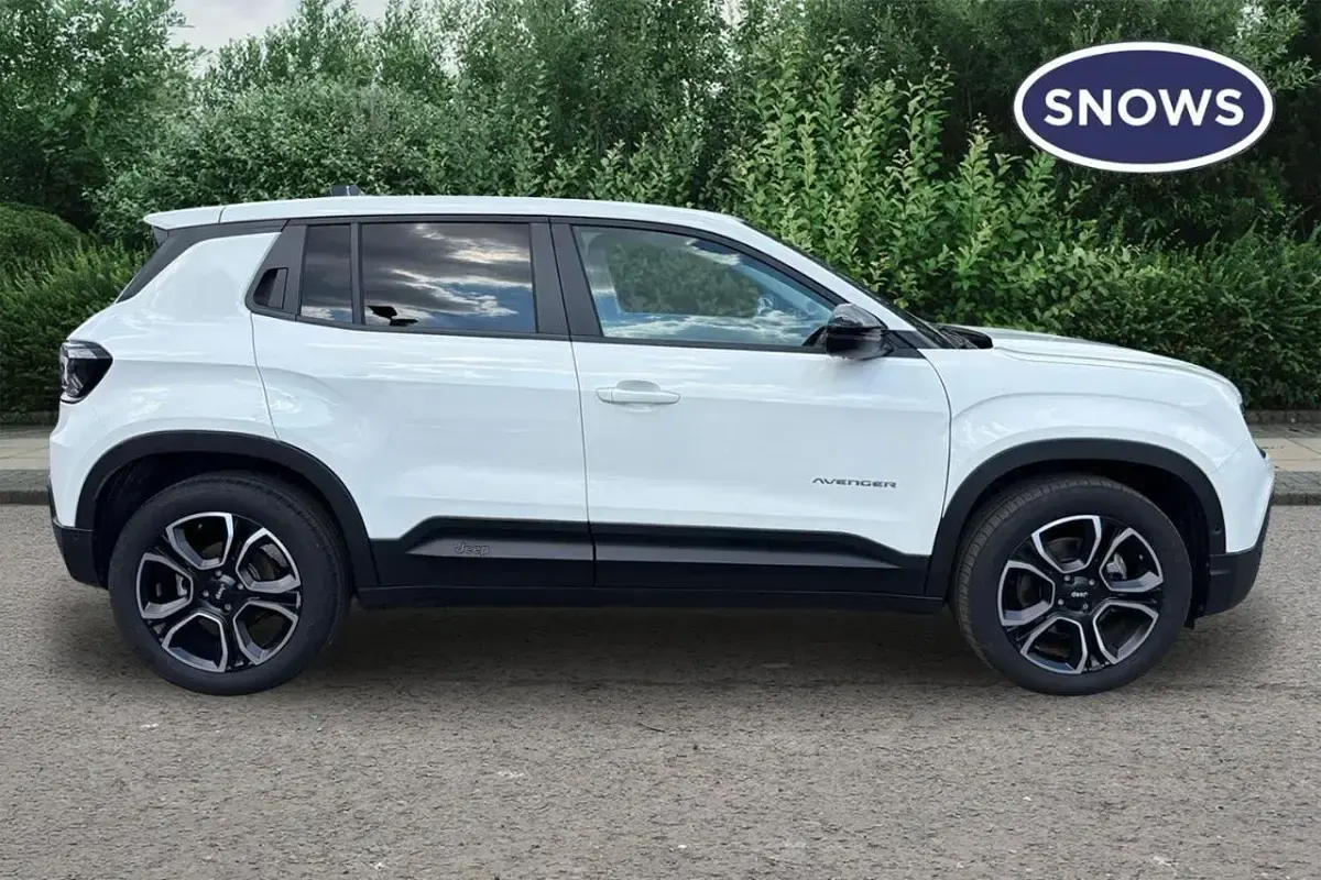 Used Jeep Avenger EV Summit 114 kW (156 HP) 2025 White SUV