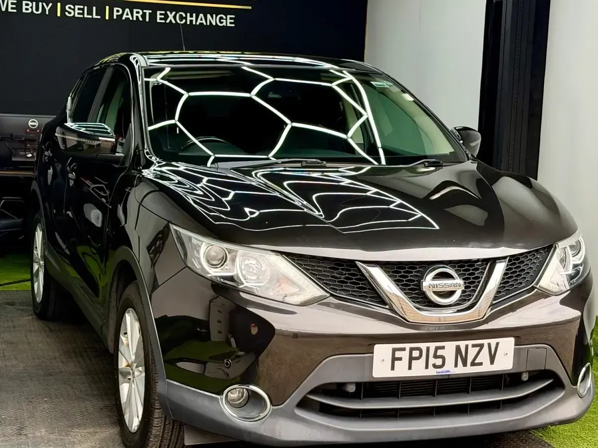 Used Nissan Qashqai Acenta 115 HP (84 kW) 2015 Black SUV