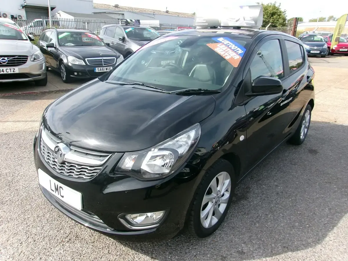 Used Vauxhall Viva 75 HP (55 kW) 2018 Black Hatchback