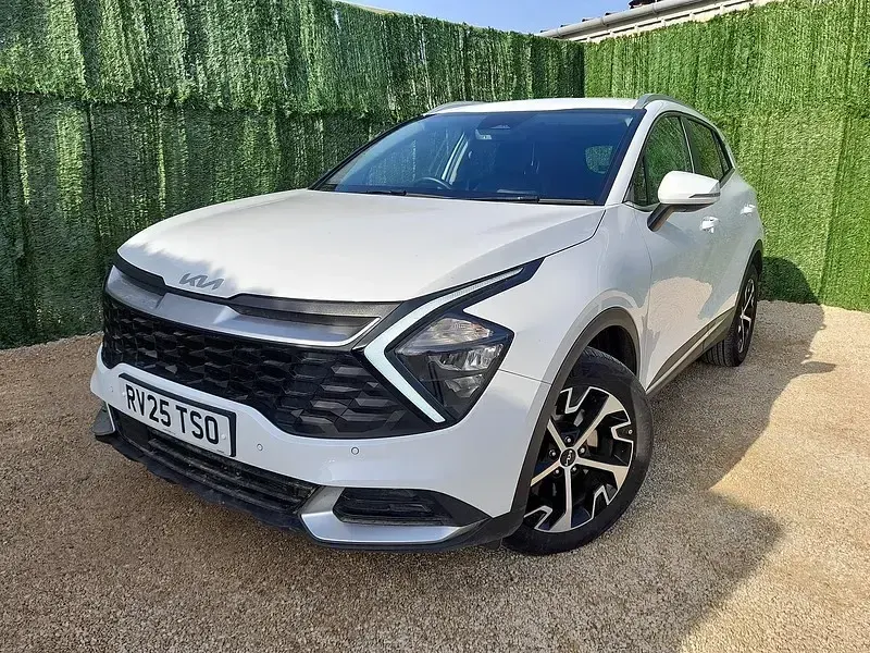 Used Kia Sportage 207 HP (152 kW) 2025 White SUV