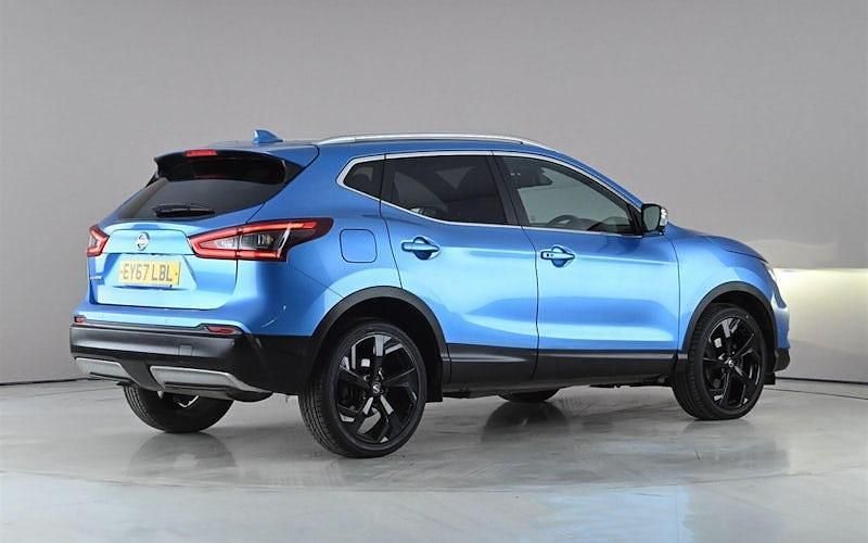 Used Nissan Qashqai Tekna+ 131 HP (96 kW) 2017 Blue SUV