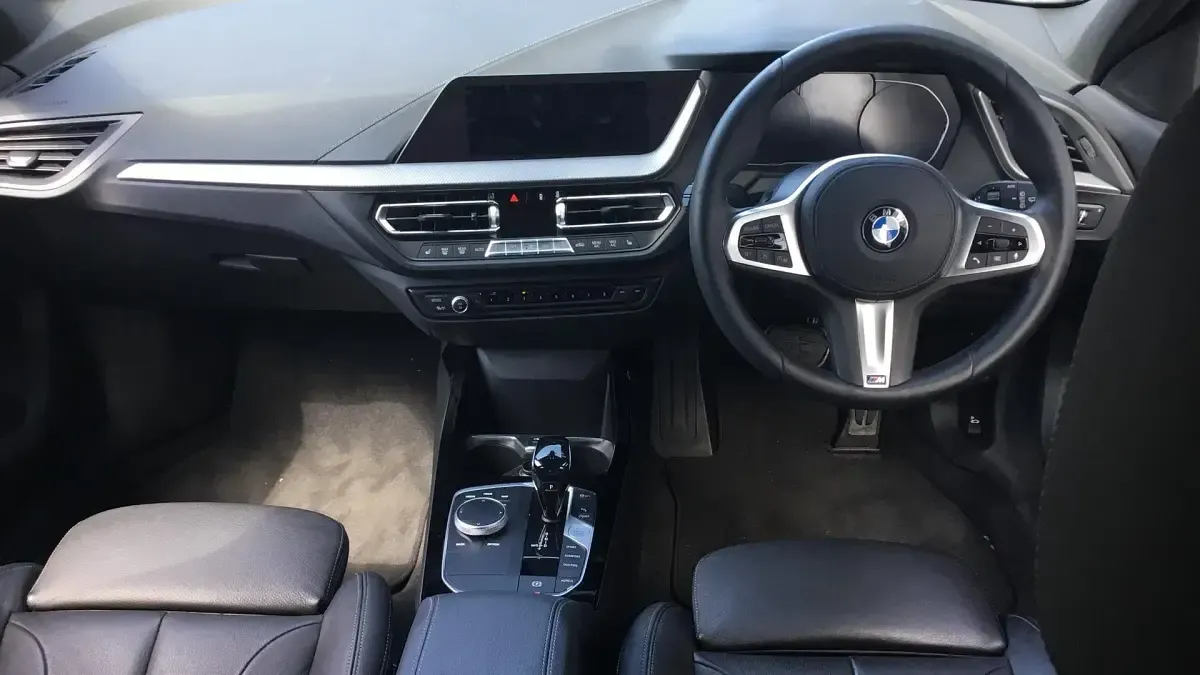 Used BMW 118 M Sport 138 HP (101 kW) 2020 Grey Hatchback