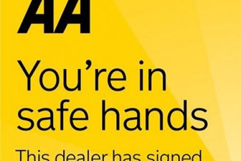 Used VW Golf VII SE 110 HP (80 kW) 2015