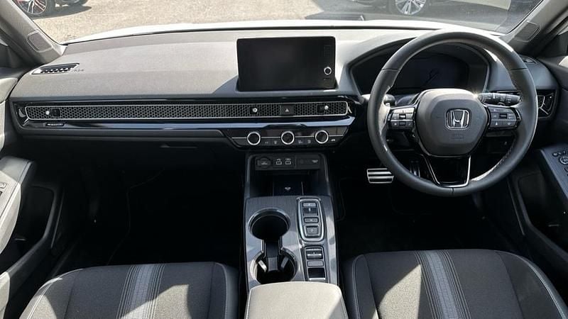 Used Honda Civic Sport 182 HP (133 kW) 2025 Premium paint  platinum white  Hatchback