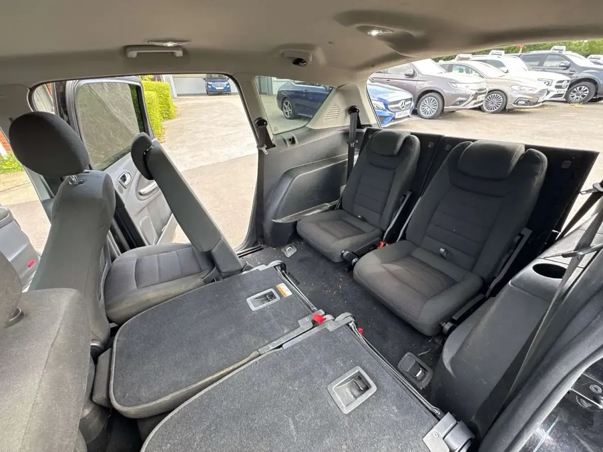 Used Ford S-MAX Titanium 140 HP (102 kW) 2011 Black MPV