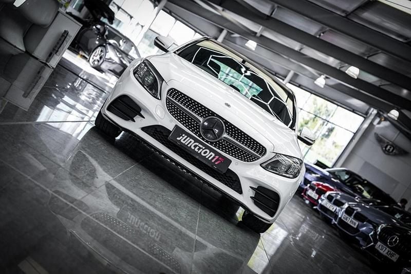 Used Mercedes C220 AMG Line Premium 2019 White Sedan