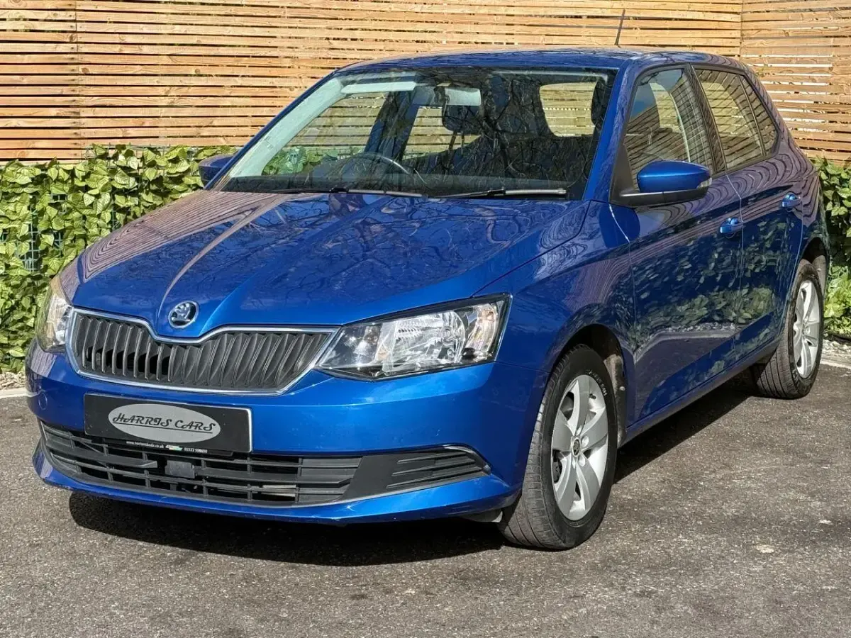 Used Skoda Fabia SE 90 HP (66 kW) 2015 Blue Hatchback