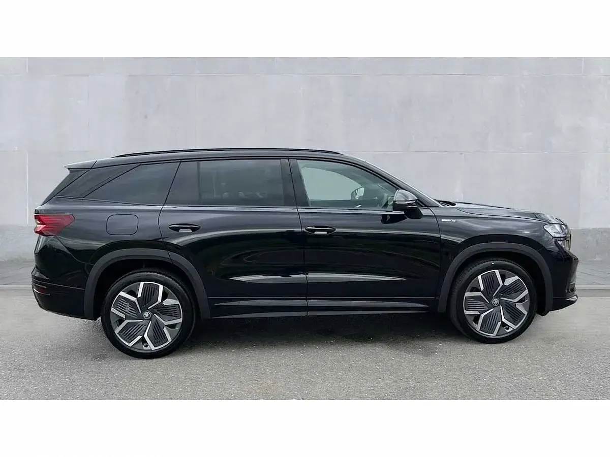 Second-hand Skoda Kodiaq SportLine 110 CP (80 kW) 2026 Negru SUV
