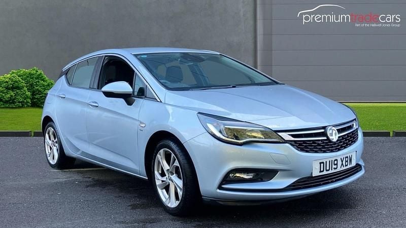 Used Vauxhall Astra SRi 150 HP (110 kW) 2019 Silver Hatchback